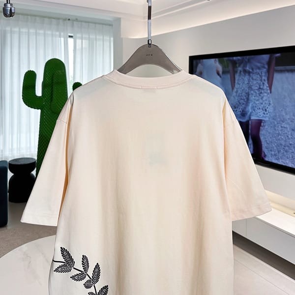 完売必至バーバリー ロゴプリントTシャツ パチモン 2色 Baz49099